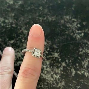 Timeless elegance ring